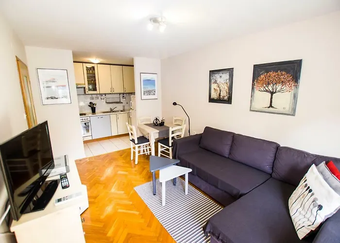 Trisi Apartment